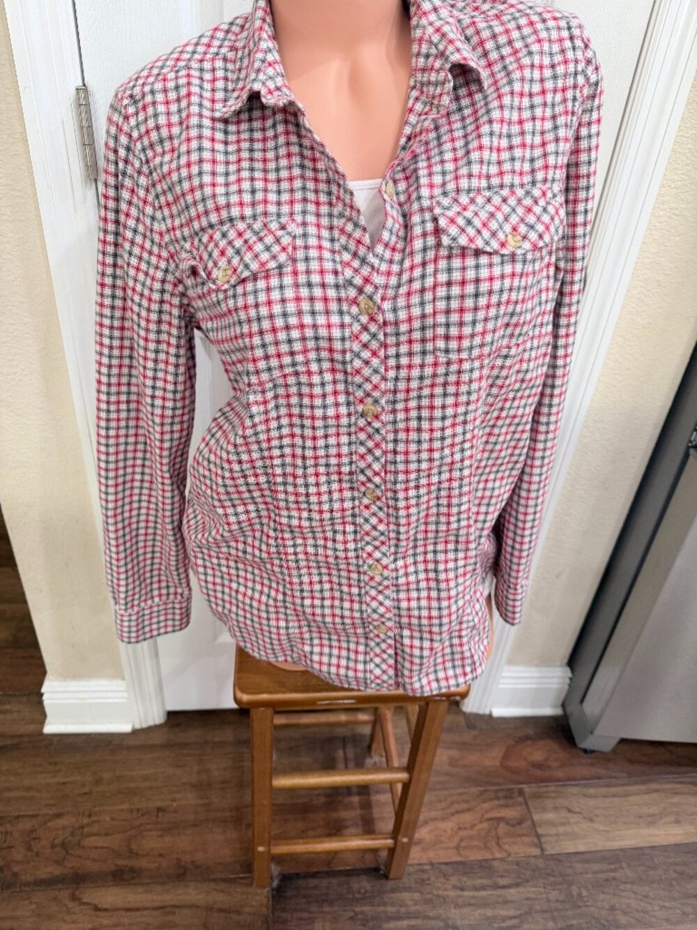 Eddie Bauer Women’s Large 100% Cotton Red Plaid Button Down Shirt Holiday